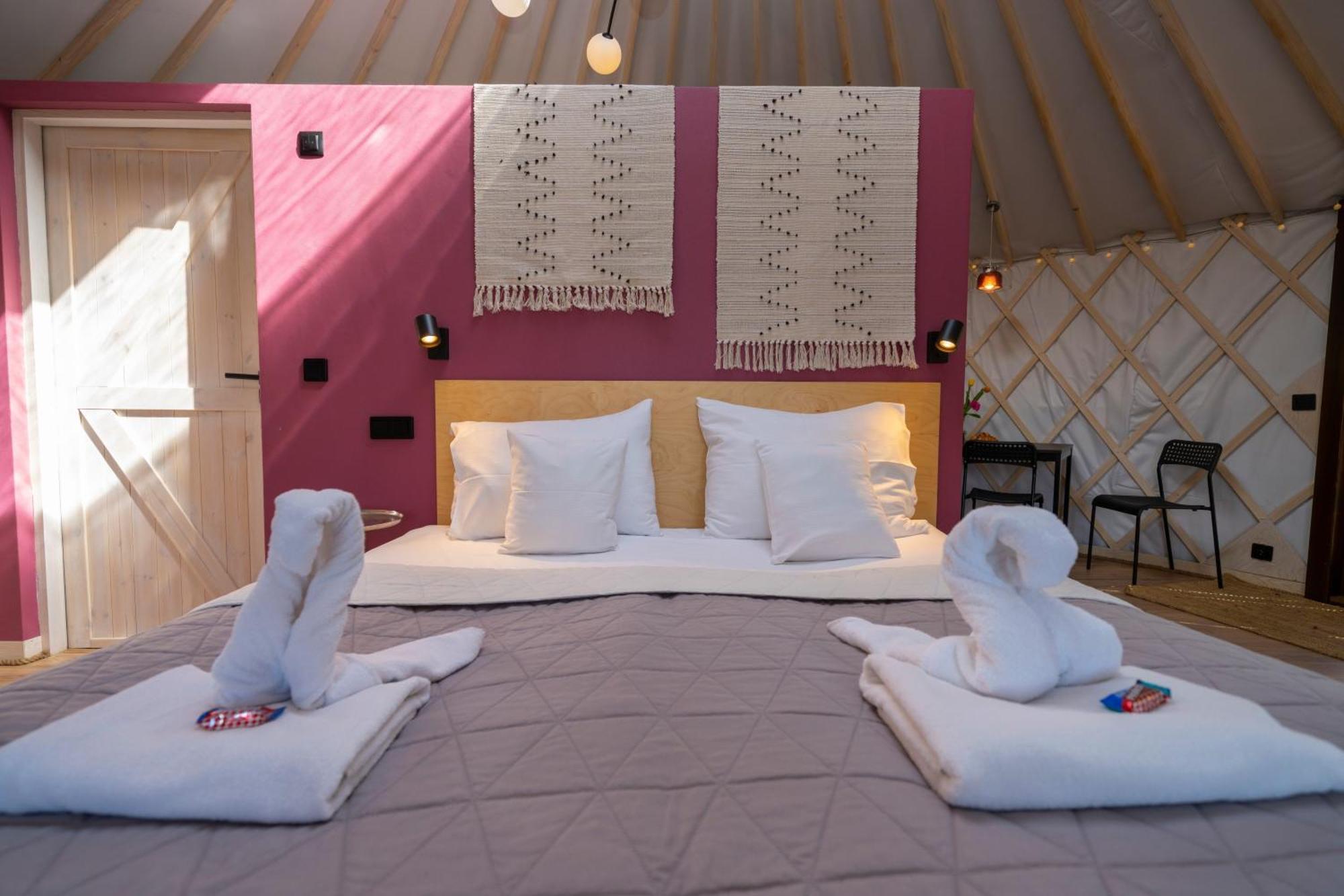 Dom W Domu - Izera Glamping Bed and Breakfast Gajowka  Buitenkant foto
