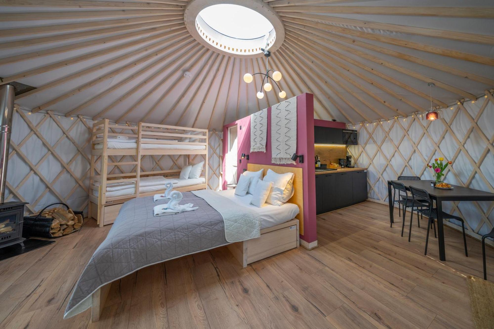 Dom W Domu - Izera Glamping Bed and Breakfast Gajowka  Kamer foto
