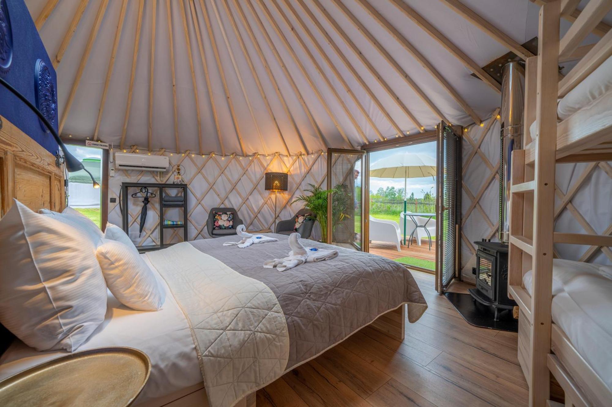 Dom W Domu - Izera Glamping Bed and Breakfast Gajowka  Kamer foto