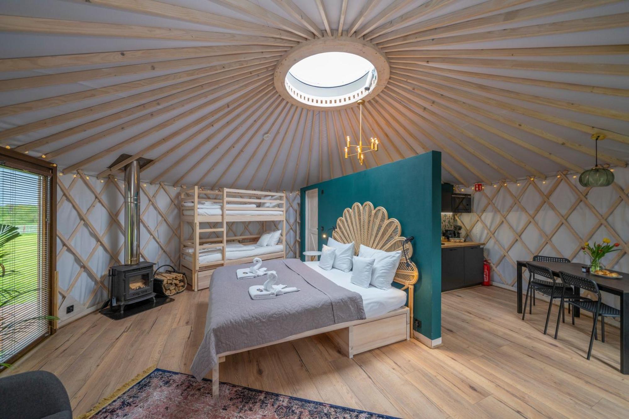 Dom W Domu - Izera Glamping Bed and Breakfast Gajowka  Kamer foto
